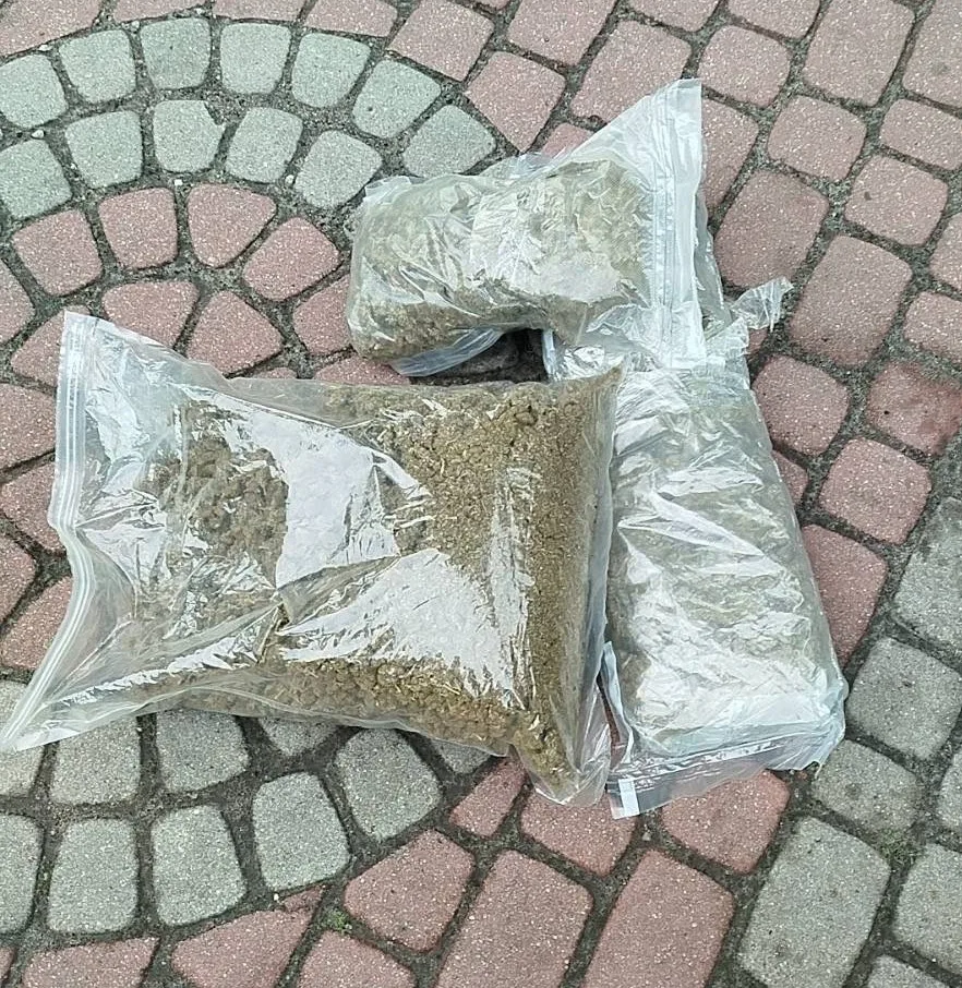 Policjanci ze Skierniewic rozbili grupę przestępczą zajmującą się kradzieżami pojazdów