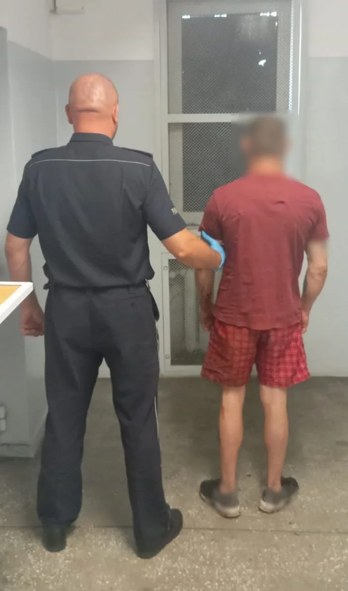 41-latek zatrzymany za uszkodzenie samochodu i agresję wobec policji