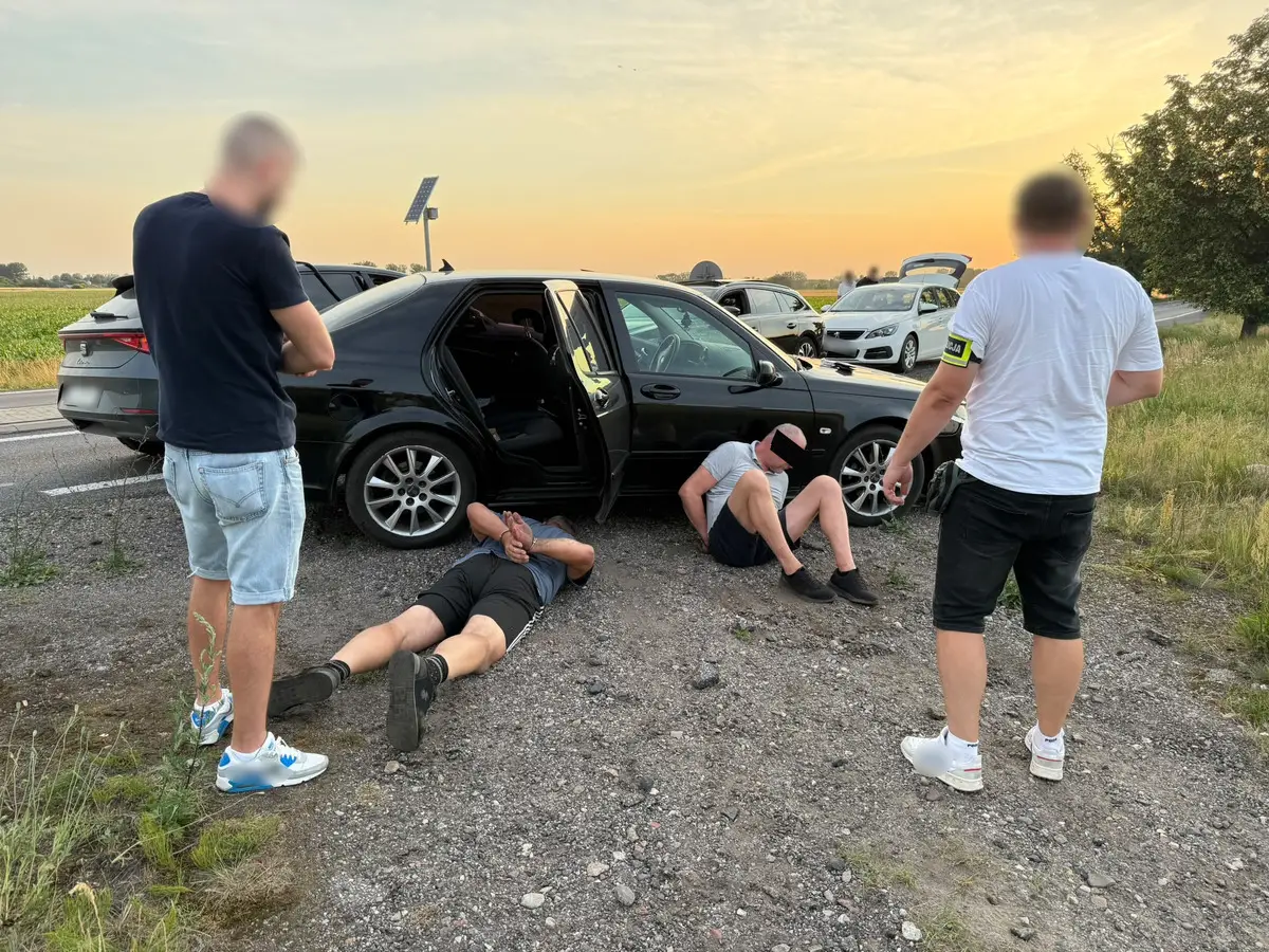 Policjant w czasie wolnym odzyskał skradzione auto i zatrzymał podejrzanego