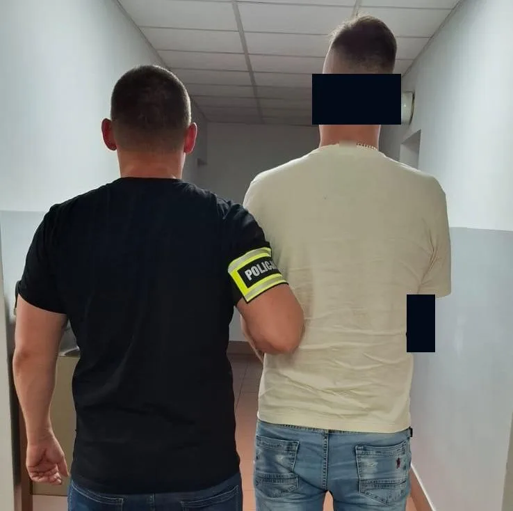 Policja zabezpieczyła nielegalne papierosy i tytoń o wartości 60 tysięcy złotych