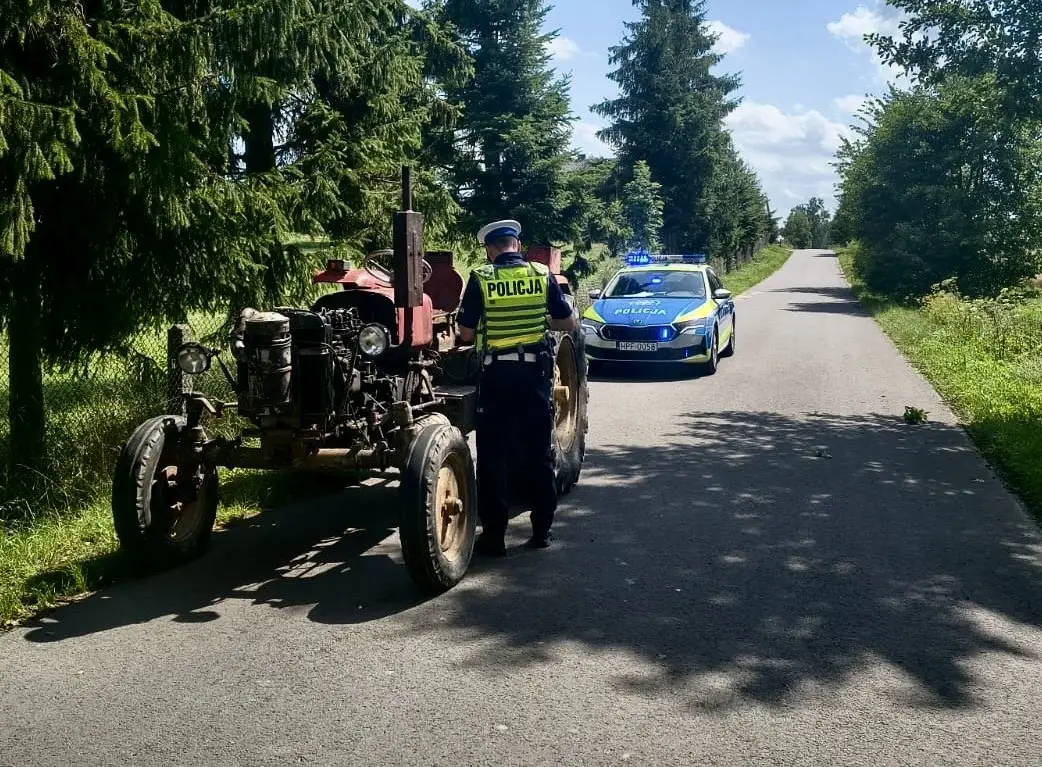 57-latek uciekał przed policją ciągnikiem rolniczym