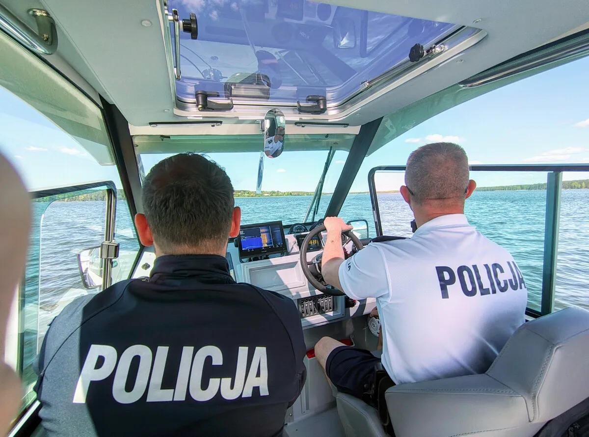 Bezpieczeństwo nad wodą i w lasach w gorący weekend