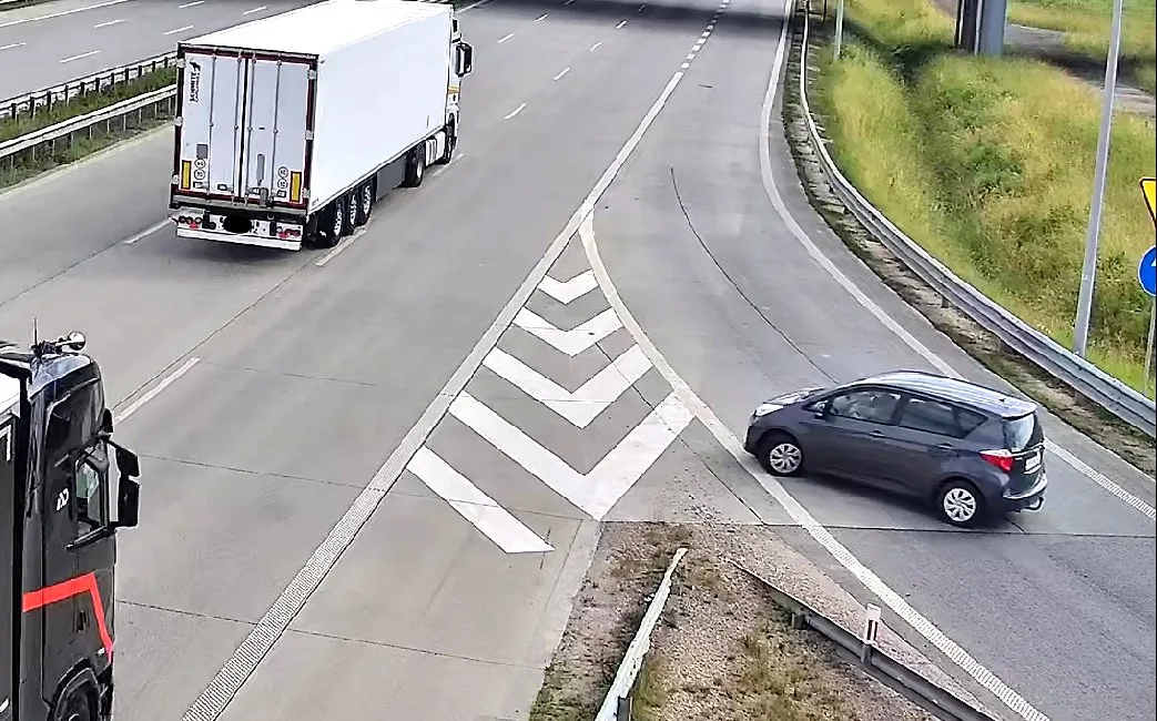 Kierująca pomyliła zjazd i jechała pod prąd na autostradzie A1