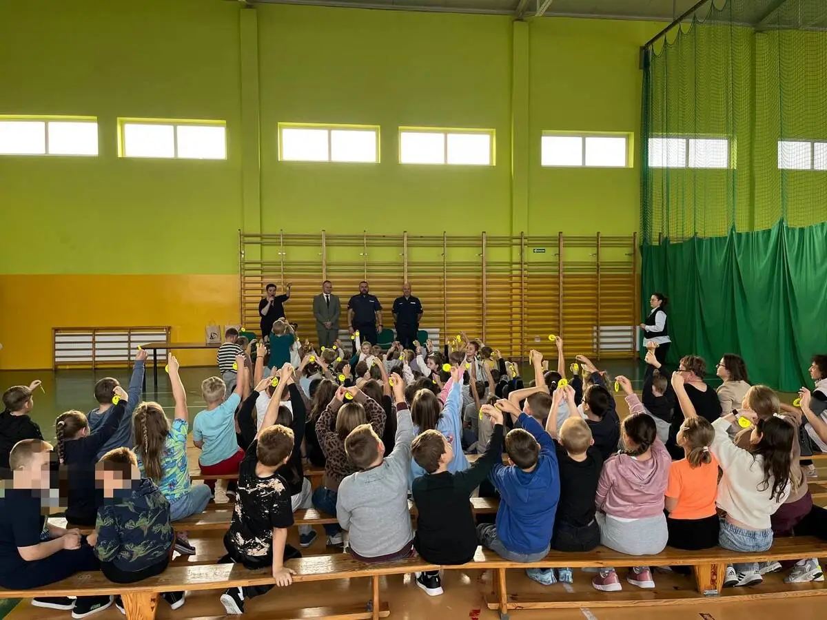 Policjanci z Drużbic edukują dzieci o bezpieczeństwie
