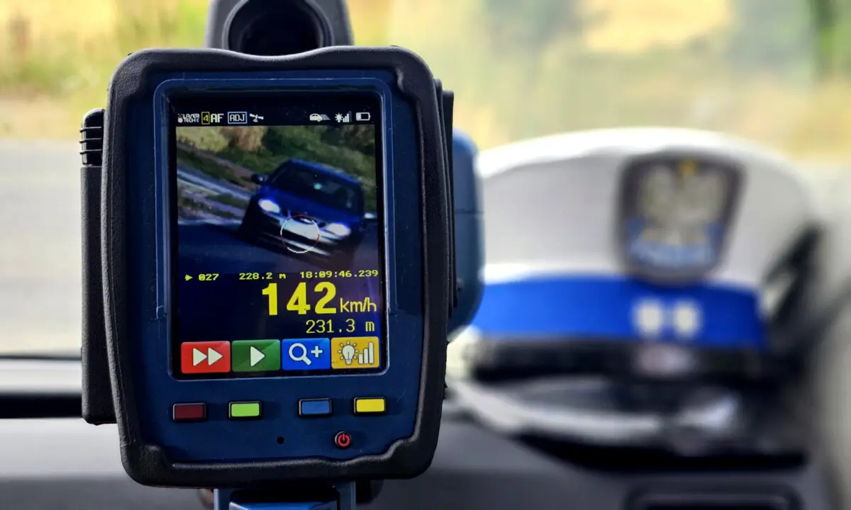 32-letni kierowca przekroczył prędkość o 92 km/h w Biskupiej Woli i stracił prawo jazdy na trzy miesiące